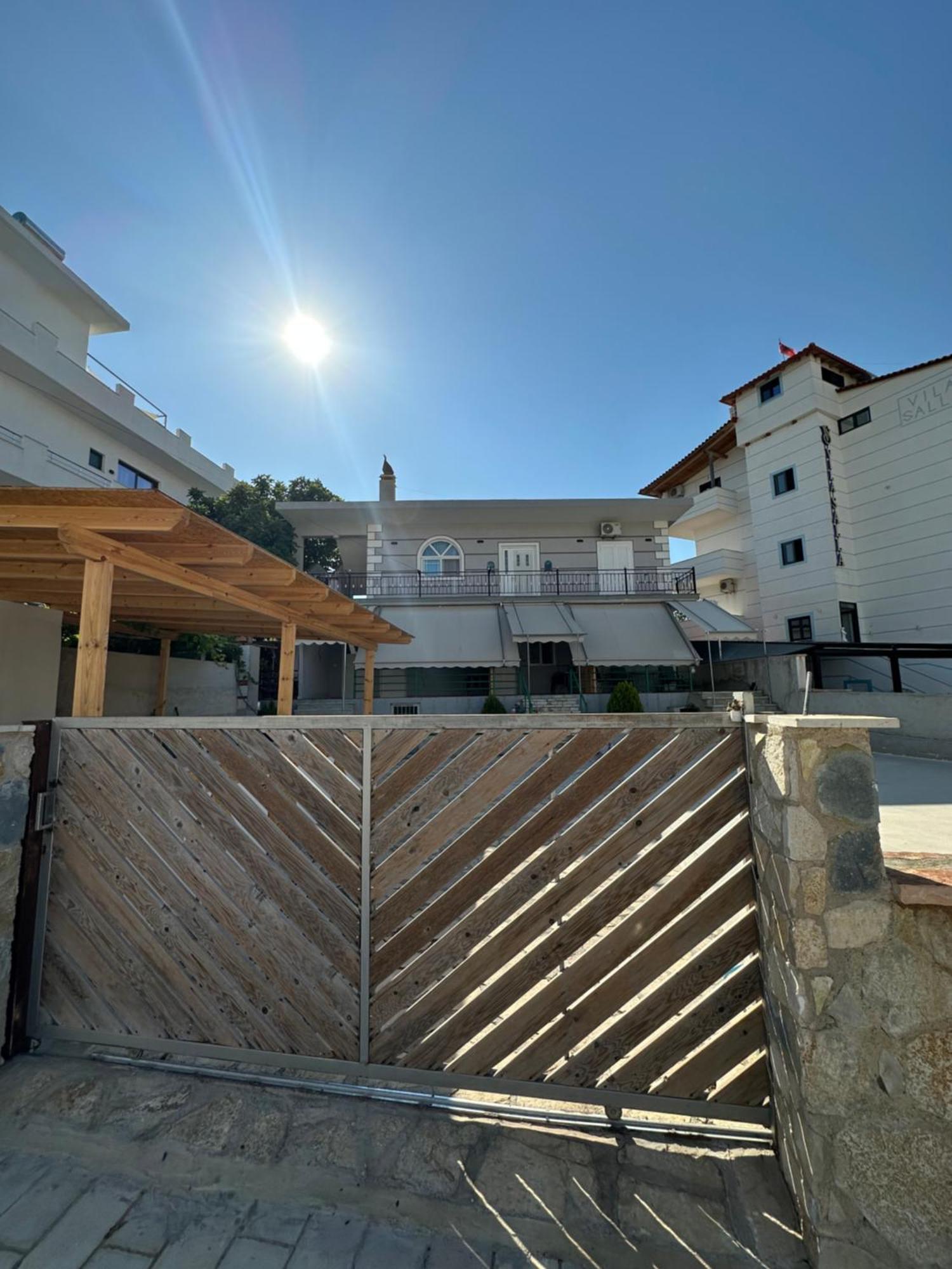 Henri Apartment Ksamil